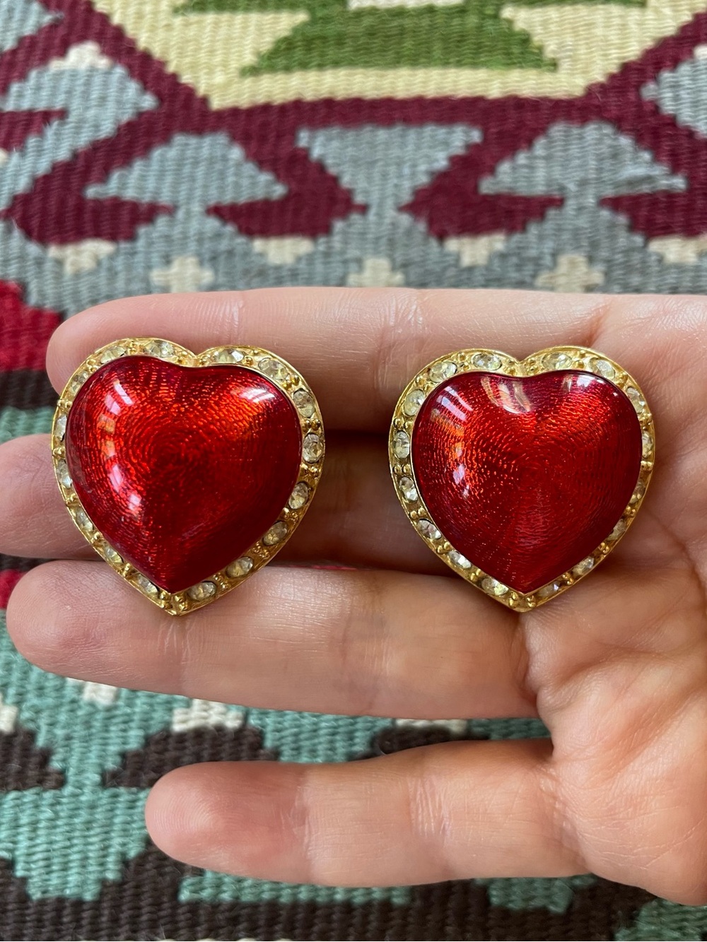 Vintage Victorias Secret clip on heart earrings ❤️